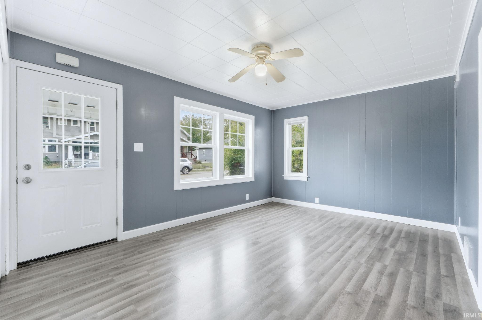 2747 Abbott Street Fort Wayne, IN 46806 - Photo 5 of 31