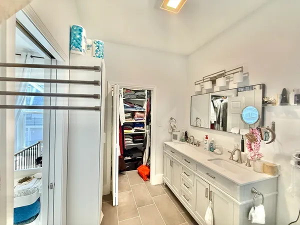 $3,400 | 13 Schuyler Street, Unit 2, Boston, MA 02121