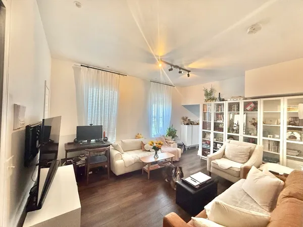 $3,400 | 13 Schuyler Street, Unit 2, Boston, MA 02121