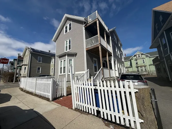 $3,400 | 13 Schuyler Street, Unit 2, Boston, MA 02121