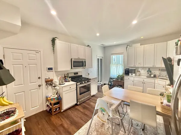 $3,400 | 13 Schuyler Street, Unit 2, Boston, MA 02121