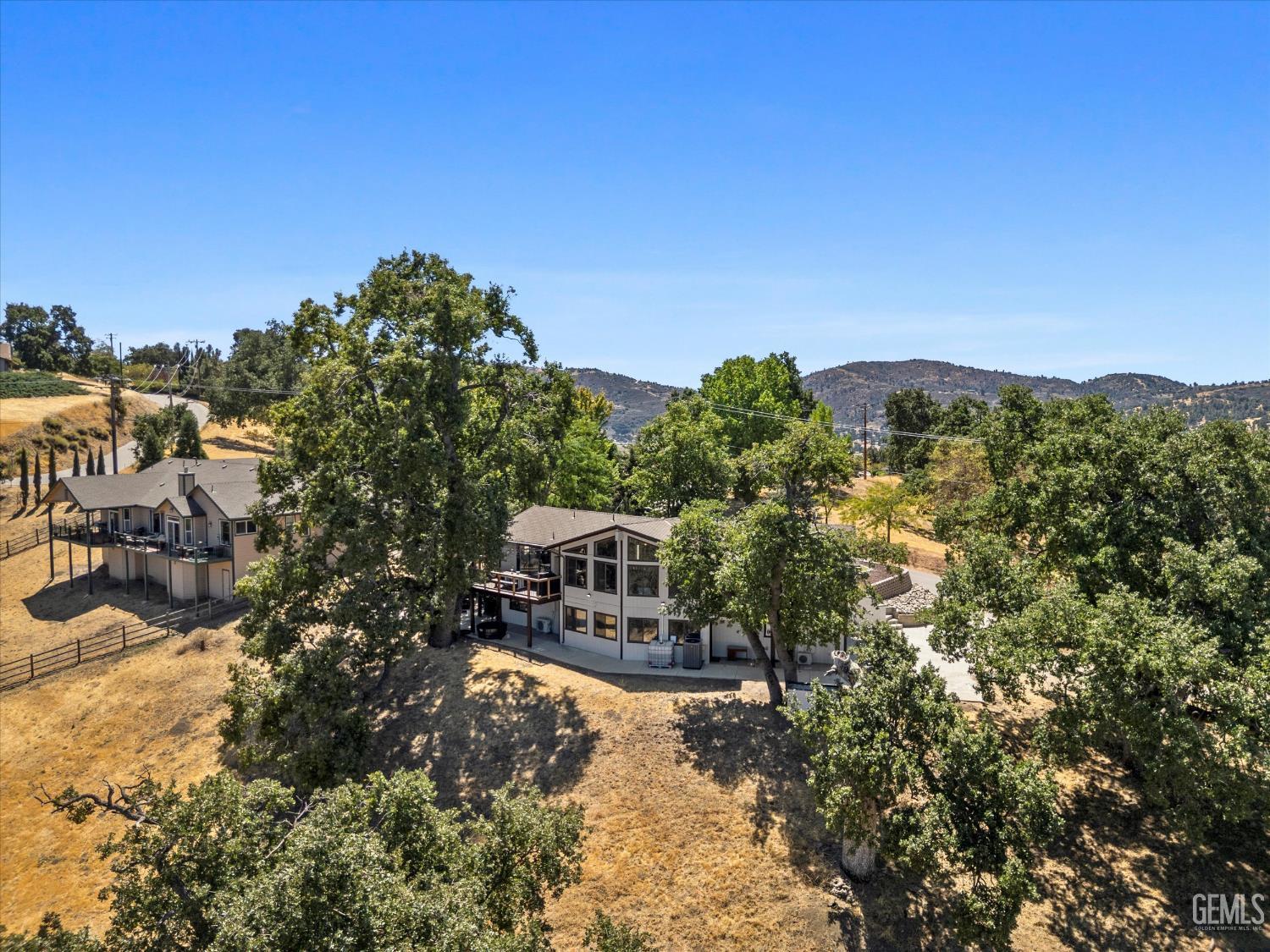 Undisclosed Address Tehachapi, CA 93561 - Photo 27 of 62 a house view with a garden space