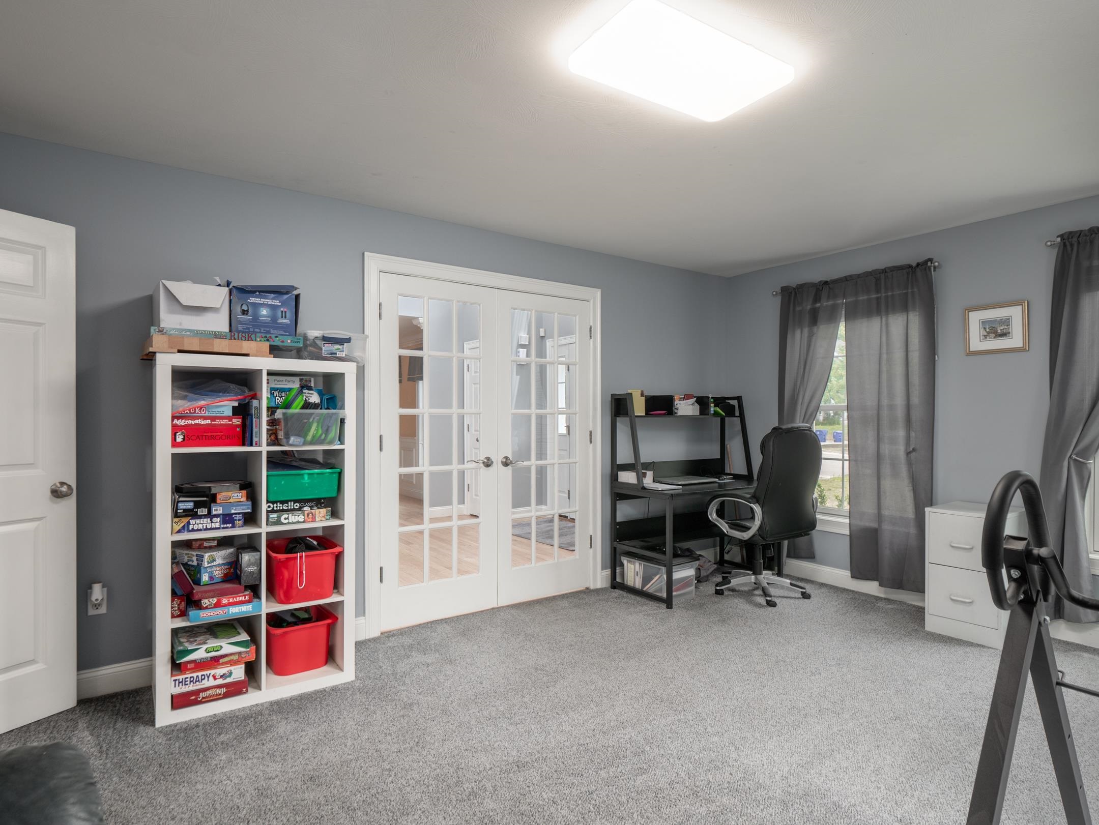 18 Empire Circle Hudson, NH 03051 - Photo 17 of 40