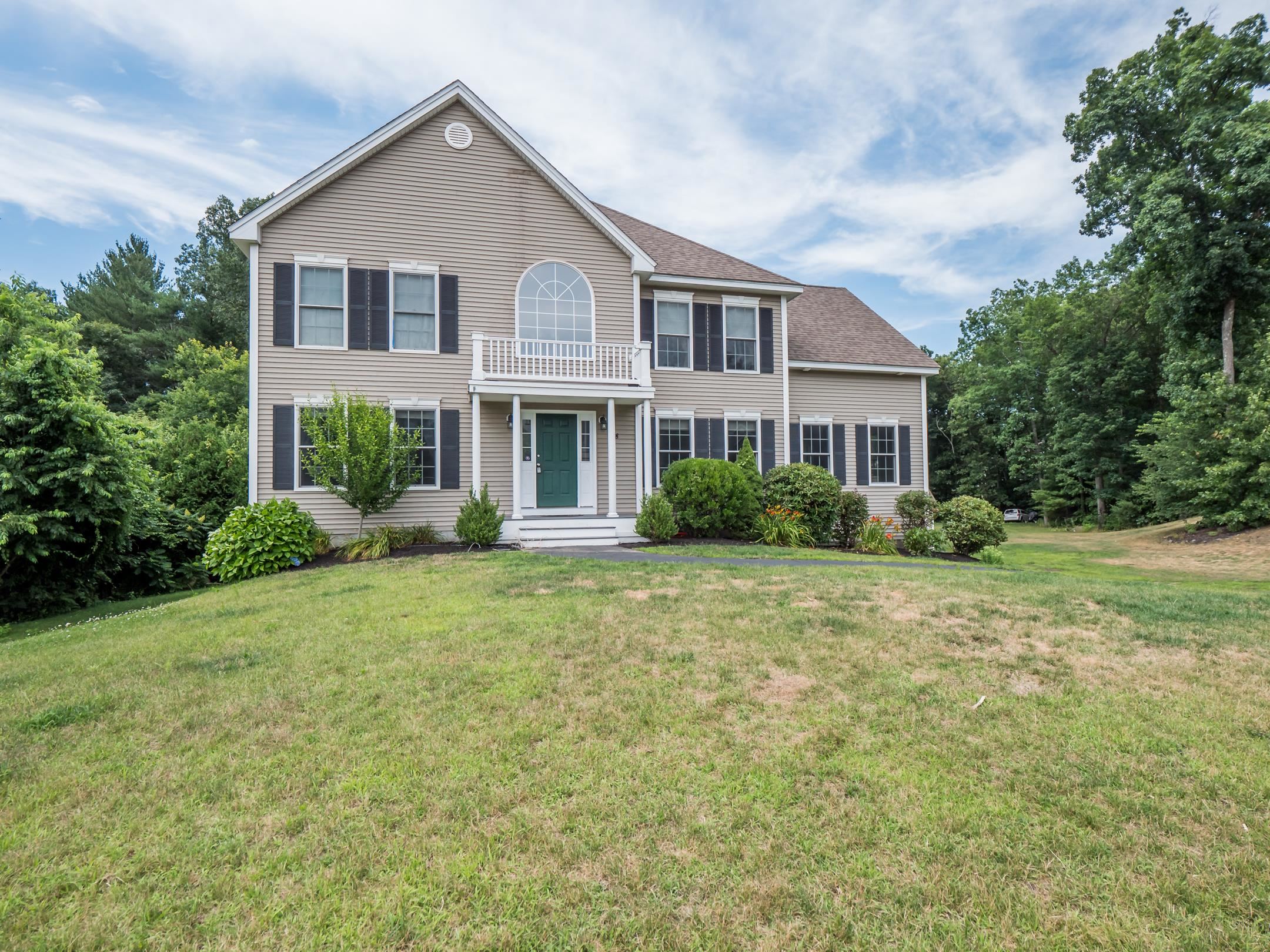 18 Empire Circle Hudson, NH 03051 - Photo 36 of 40