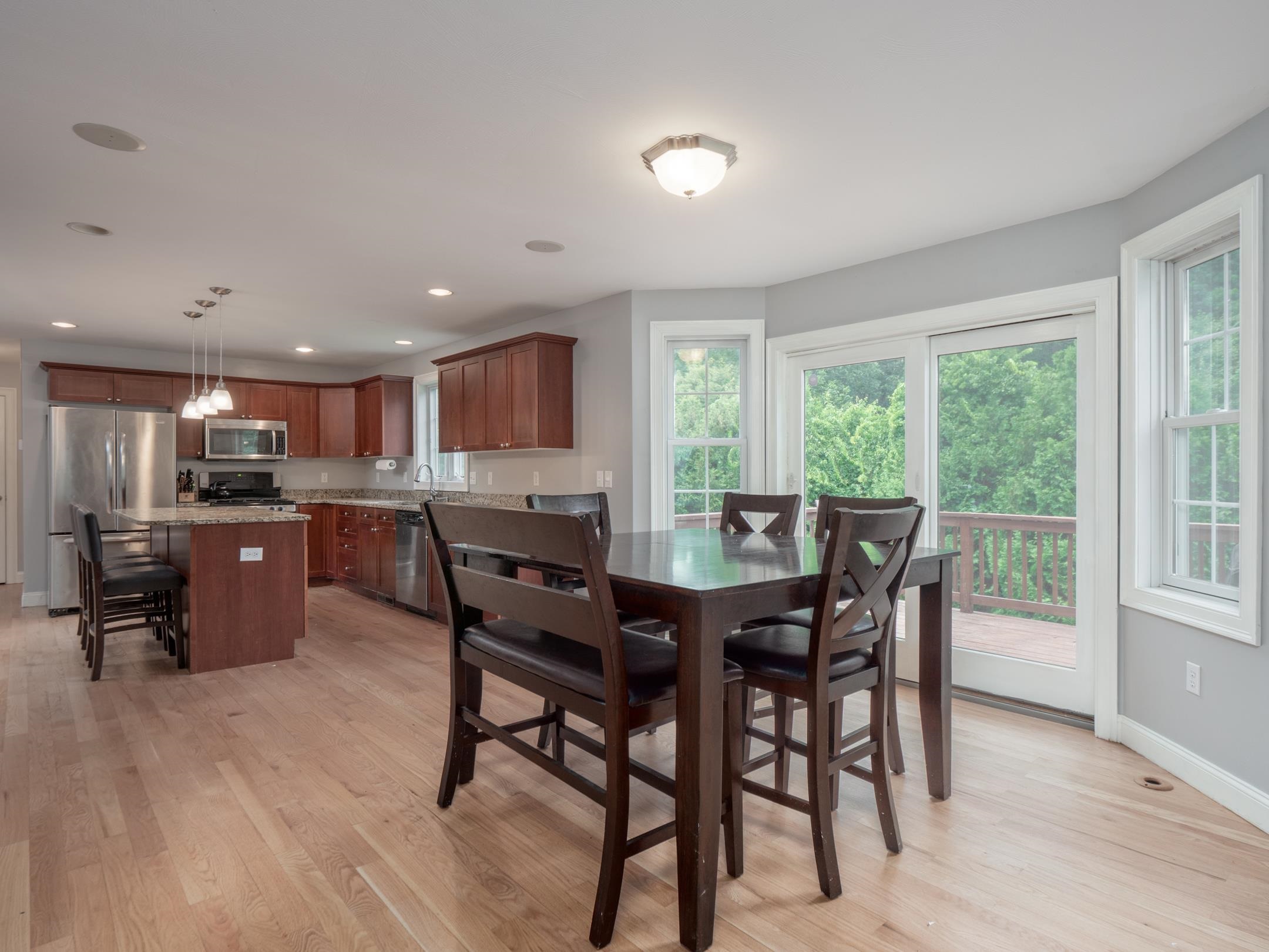 18 Empire Circle Hudson, NH 03051 - Photo 5 of 40