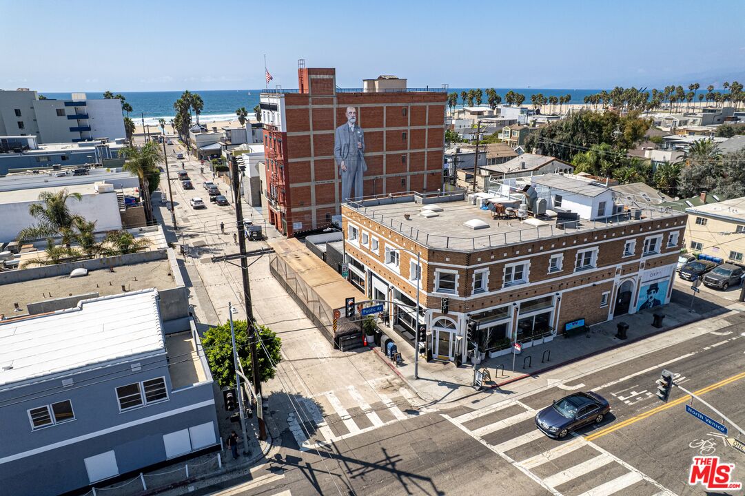 1908 Pacific Avenue Venice, CA 90291 - Photo 15 of 22