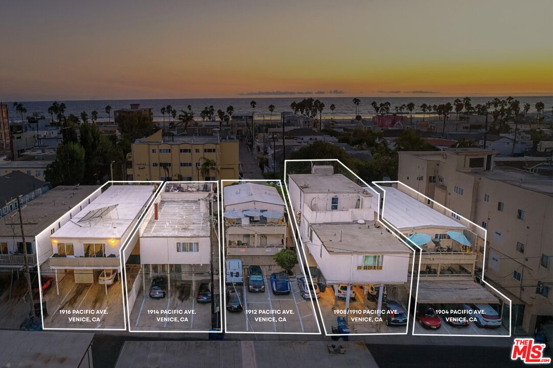 1908 Pacific Avenue Venice, CA 90291 - Photo 15 of 31