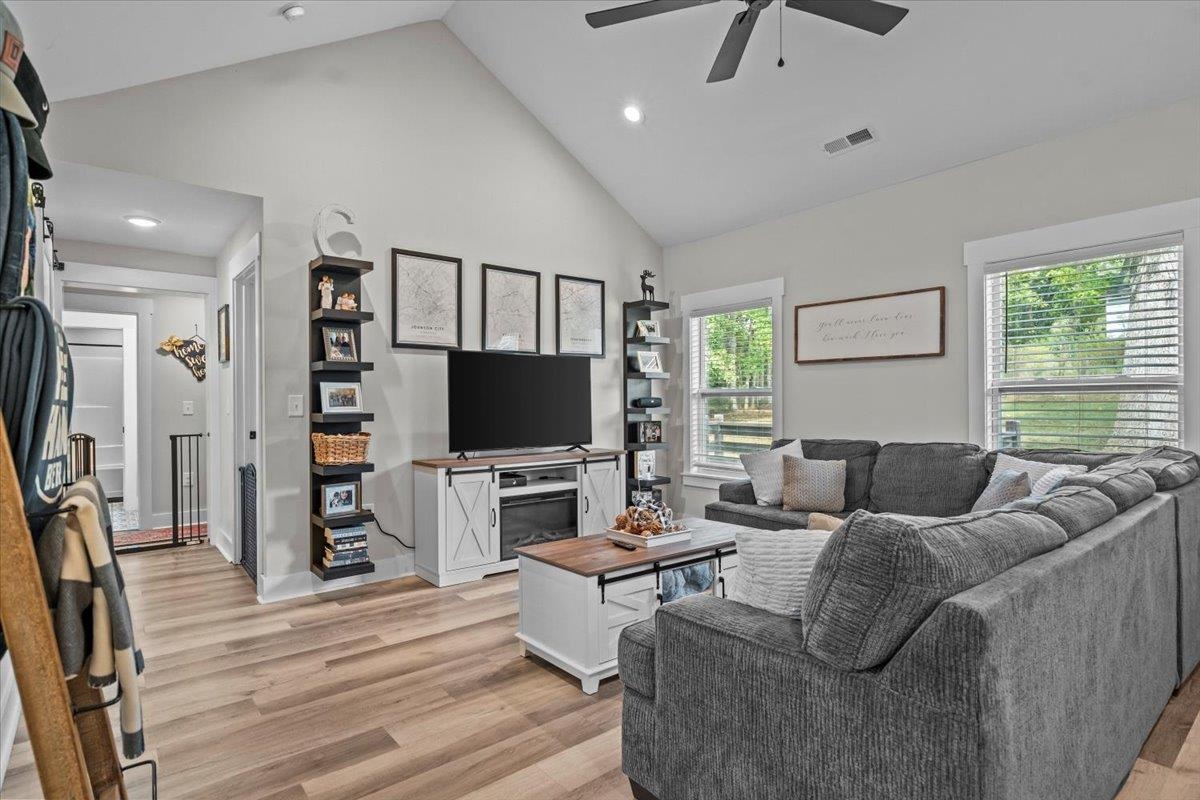 1141 Old Hills Bridge Road Pauline, SC 29374 - Photo 7 of 34