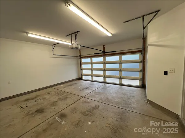 $2,500 | 1106 North Alexander Street, Charlotte, NC 28206