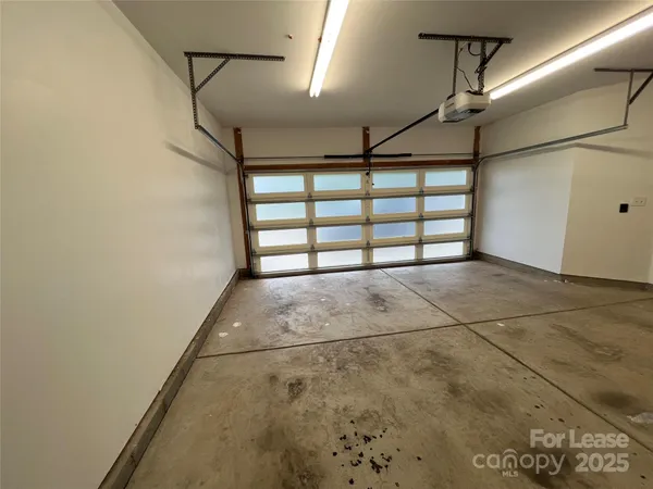 $2,500 | 1106 North Alexander Street, Charlotte, NC 28206