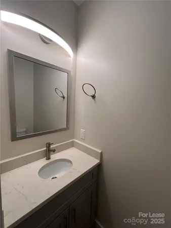 $2,500 | 1106 North Alexander Street, Charlotte, NC 28206