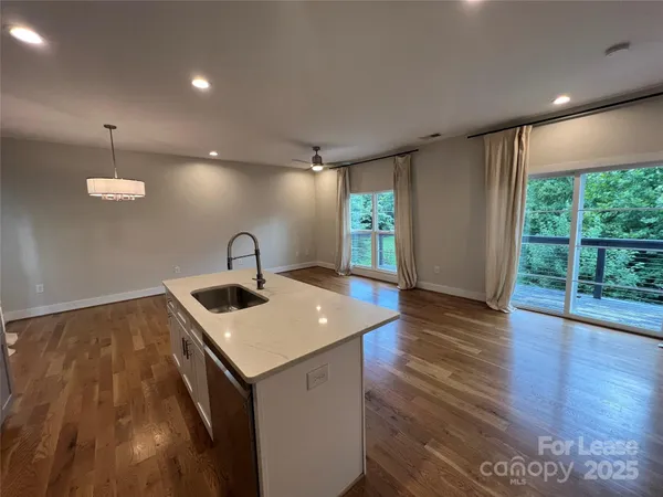 $2,500 | 1106 North Alexander Street, Charlotte, NC 28206