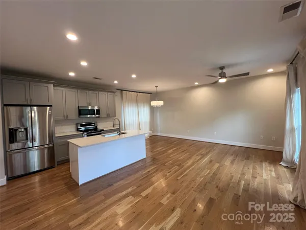 $2,500 | 1106 North Alexander Street, Charlotte, NC 28206