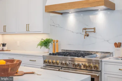 $3,400,000 | 7113 Fairfax Road, Bethesda, MD 20814