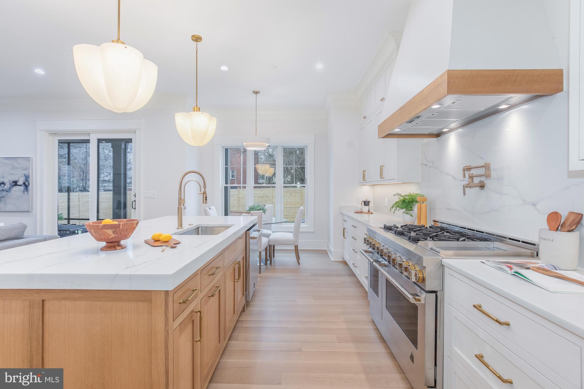 7113 Fairfax Road Bethesda, MD 20814 - Photo 13 of 67