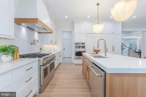 $3,400,000 | 7113 Fairfax Road, Bethesda, MD 20814