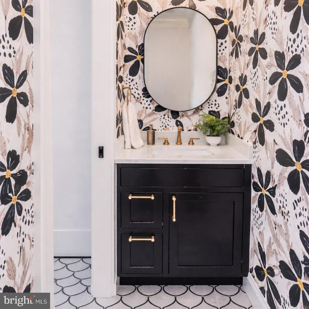 7113 Fairfax Road Bethesda, MD 20814 - Photo 22 of 67