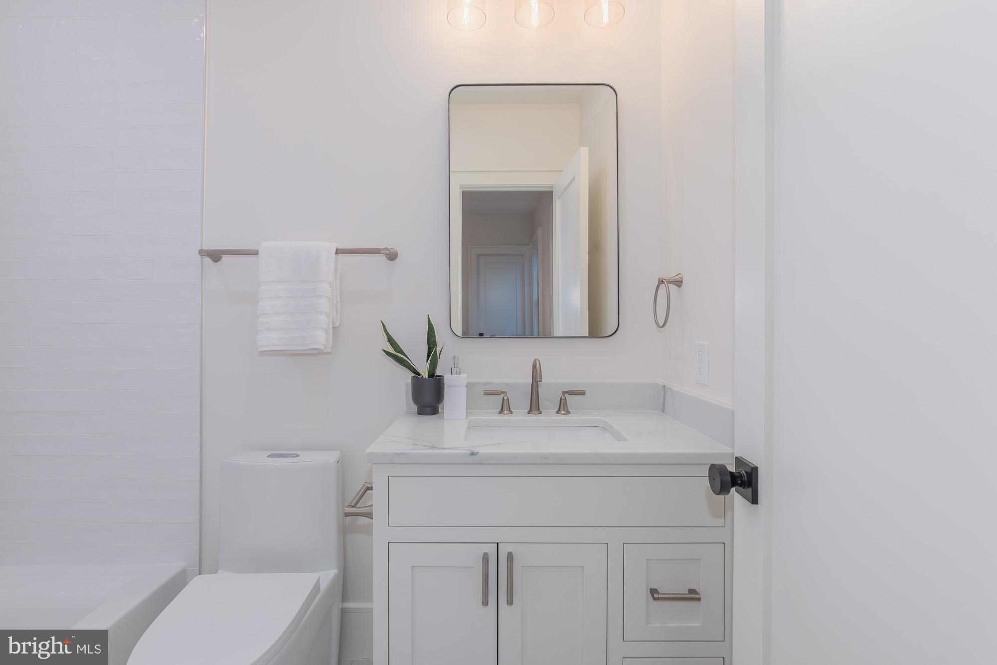 7113 Fairfax Road Bethesda, MD 20814 - Photo 38 of 67