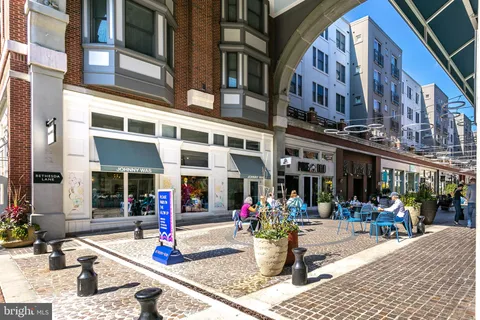 $3,400,000 | 7113 Fairfax Road, Bethesda, MD 20814
