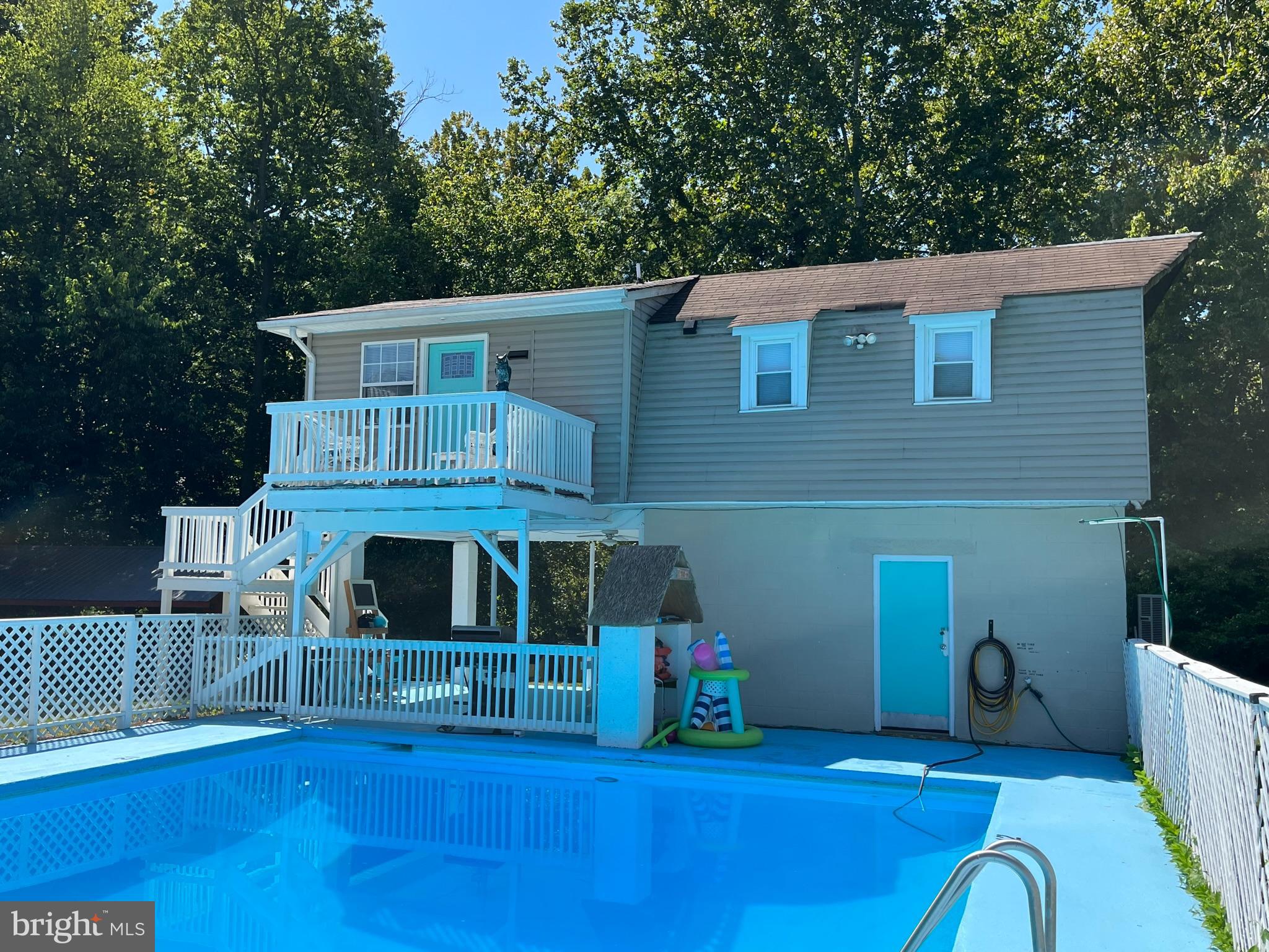5532 Page Valley Road Luray, VA 22835 - Photo 25 of 42 a view of a house with a balcony