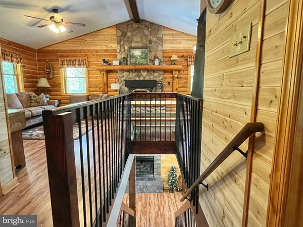 a view of entryway with a front door
