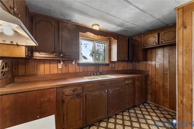 $109,900 | 815 West Riverside Drive, Lanexa, VA 23089