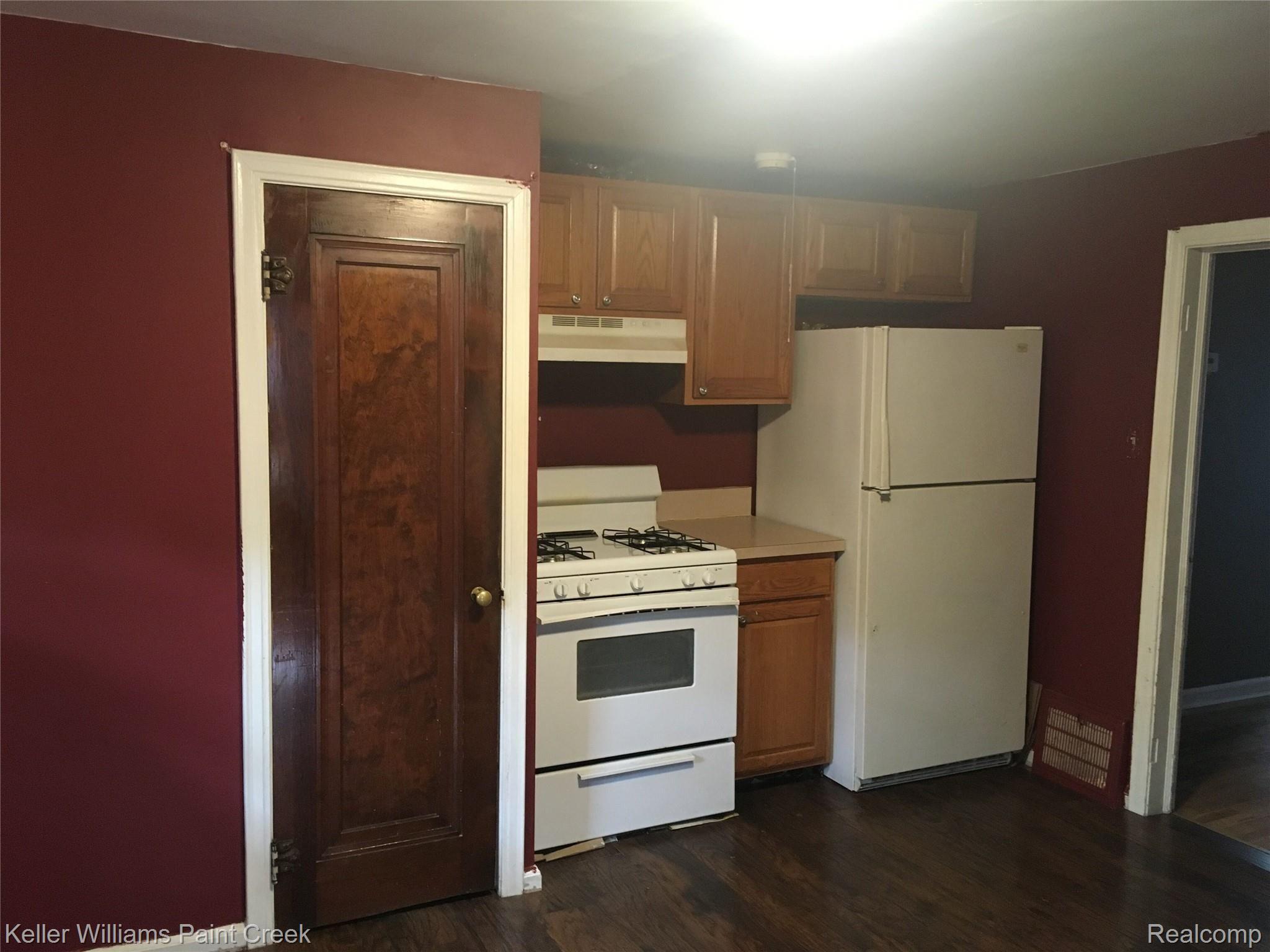 322 Terry Avenue Rochester, MI 48307 - Photo 11 of 21 kit1.jpeg