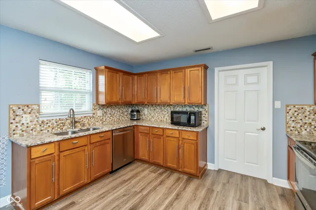 $345,000 | 10270 Apple Blossom Circle, Fishers, IN 46038