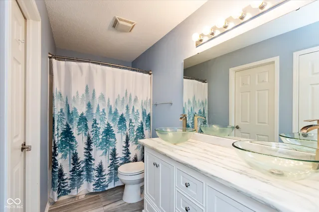 $345,000 | 10270 Apple Blossom Circle, Fishers, IN 46038