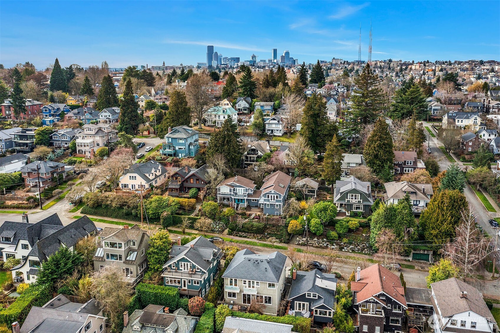 1520 37th Avenue Seattle, WA 98122 - Photo 34 of 35 an aerial view of multiple house