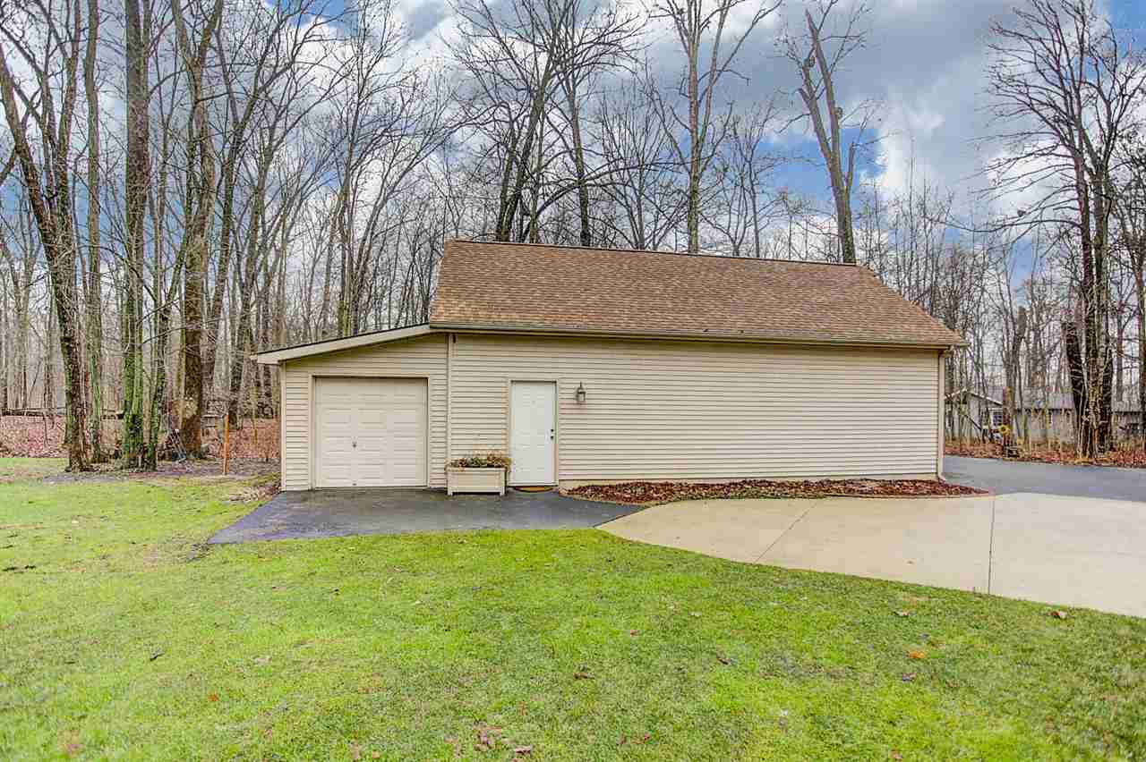 1325 Simon Road Huntertown, IN 46748 - Photo 21 of 36 Gallery Image 21