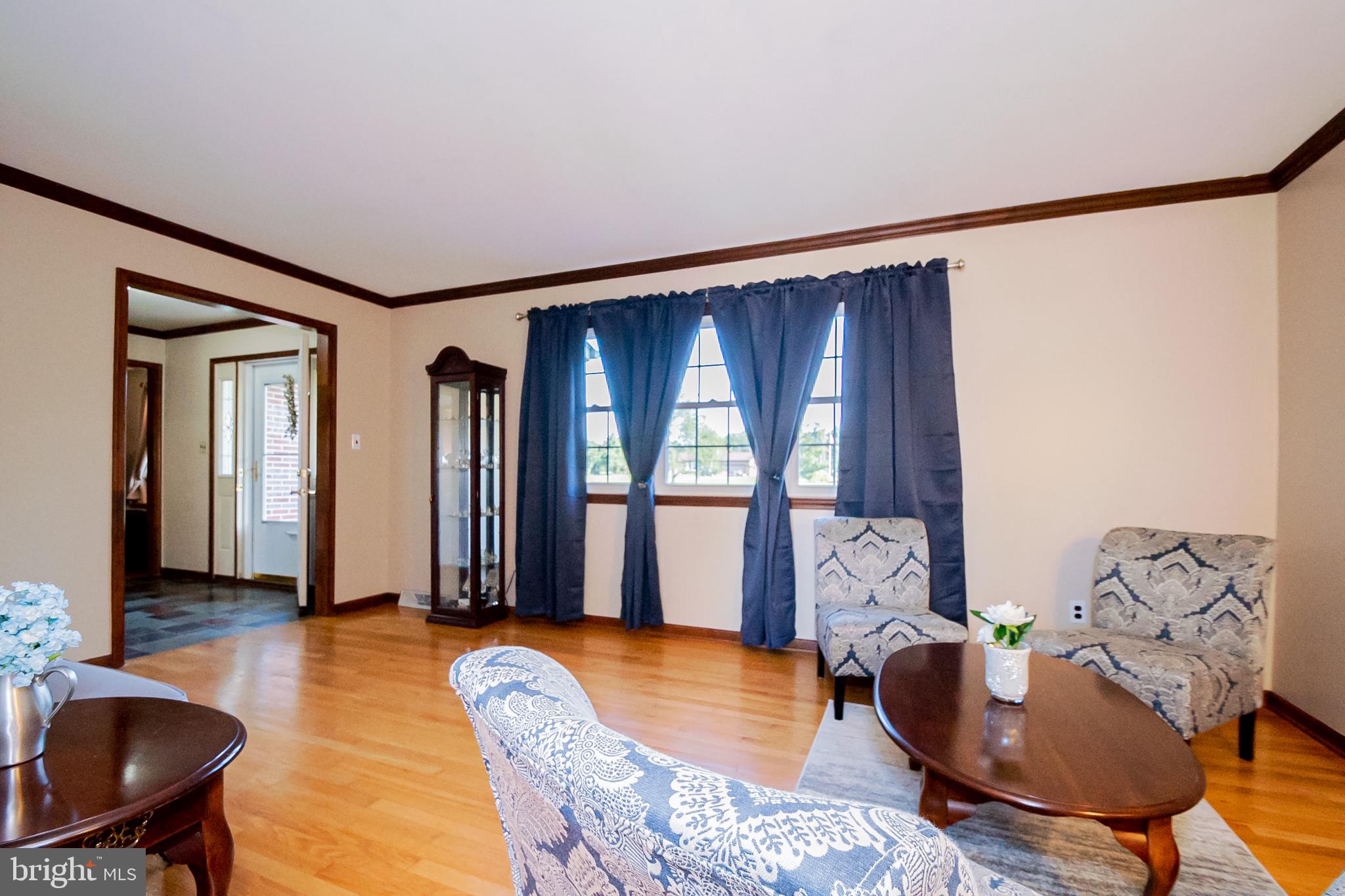 218 Sugar Pine Drive Middletown, DE 19709 - Photo 12 of 48 Living room