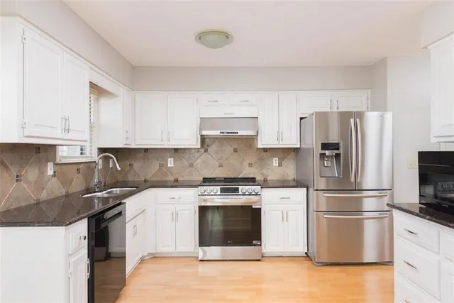 $350,000 | 12019 England Street, Overland Park, KS 66213