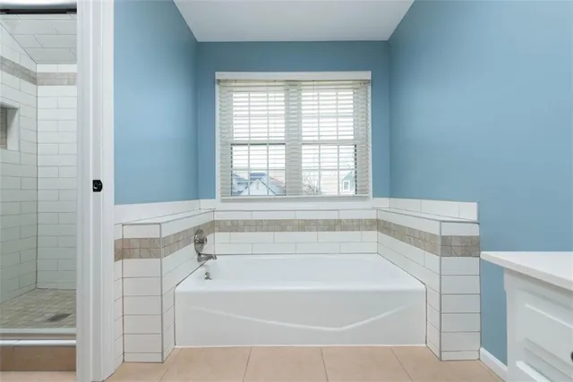 $350,000 | 12019 England Street, Overland Park, KS 66213