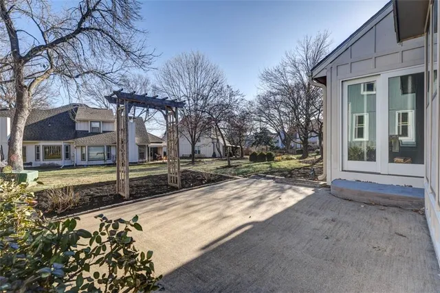 $350,000 | 12019 England Street, Overland Park, KS 66213