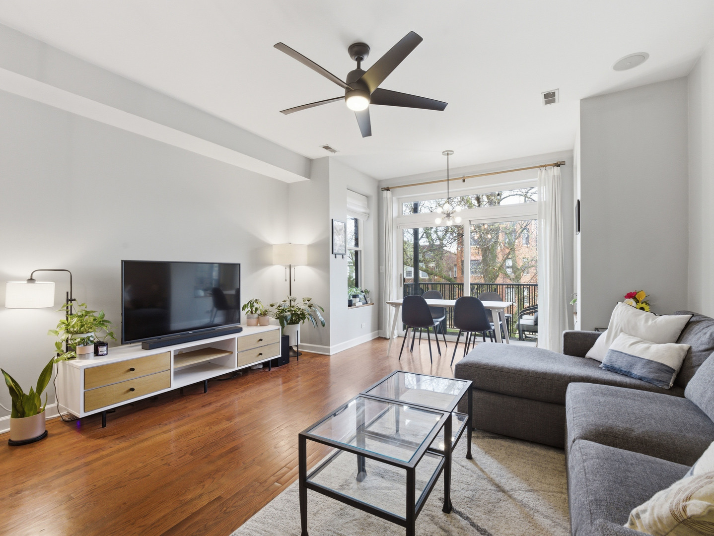 1437 West Addison Street, Unit 2 Chicago, IL 60657 - Photo 7 of 20