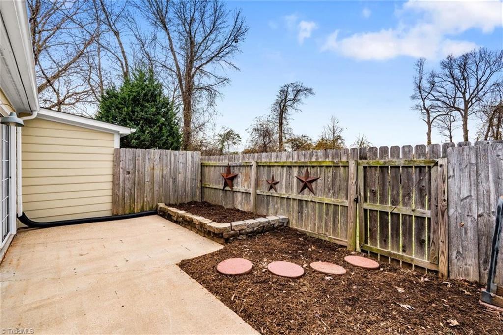 814 Guilford College Road, Unit 129 Greensboro, NC 27409 - Photo 30 of 33