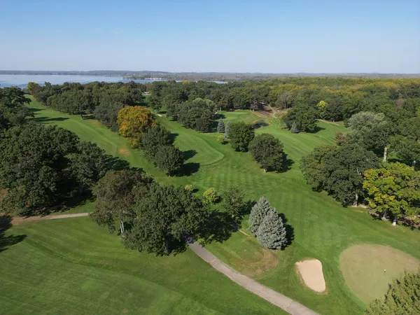 $875,000 | W7619 Koshkonong Lake Road, Fort Atkinson, WI 53538