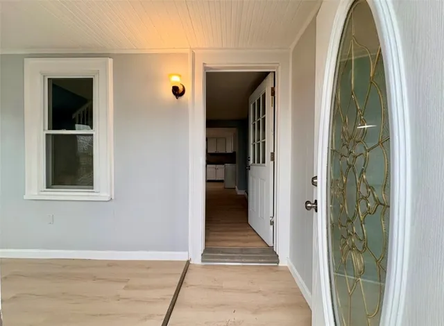 $2,100 | 23 Knight Street, Unit 23, West Warwick, RI 02893