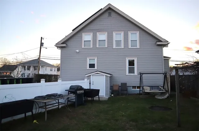 $2,100 | 23 Knight Street, Unit 23, West Warwick, RI 02893