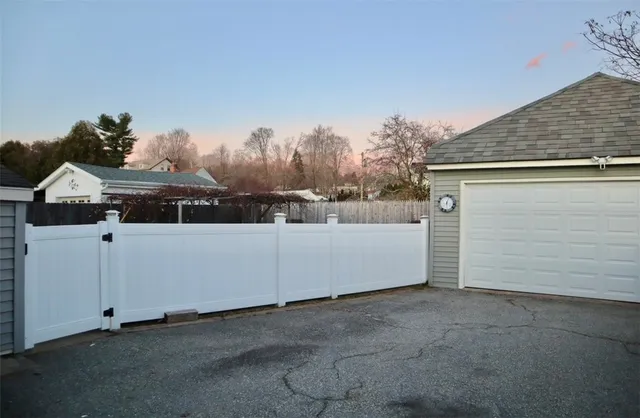 $2,100 | 23 Knight Street, Unit 23, West Warwick, RI 02893