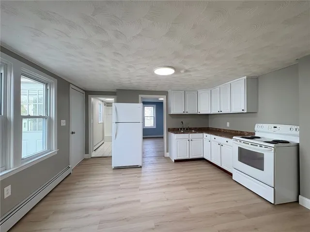 $2,100 | 23 Knight Street, Unit 23, West Warwick, RI 02893