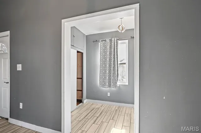 $99,000 | 6745 Vernon Avenue, University City, MO 63130