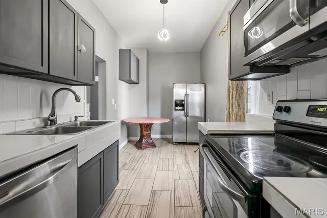 $99,000 | 6745 Vernon Avenue, University City, MO 63130