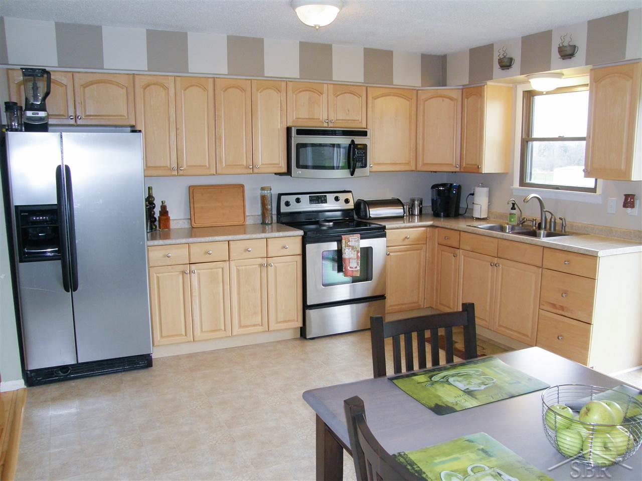 12101 Carpenter Road Flushing, MI 48433 - Photo 9 of 18 31316950-8.JPG