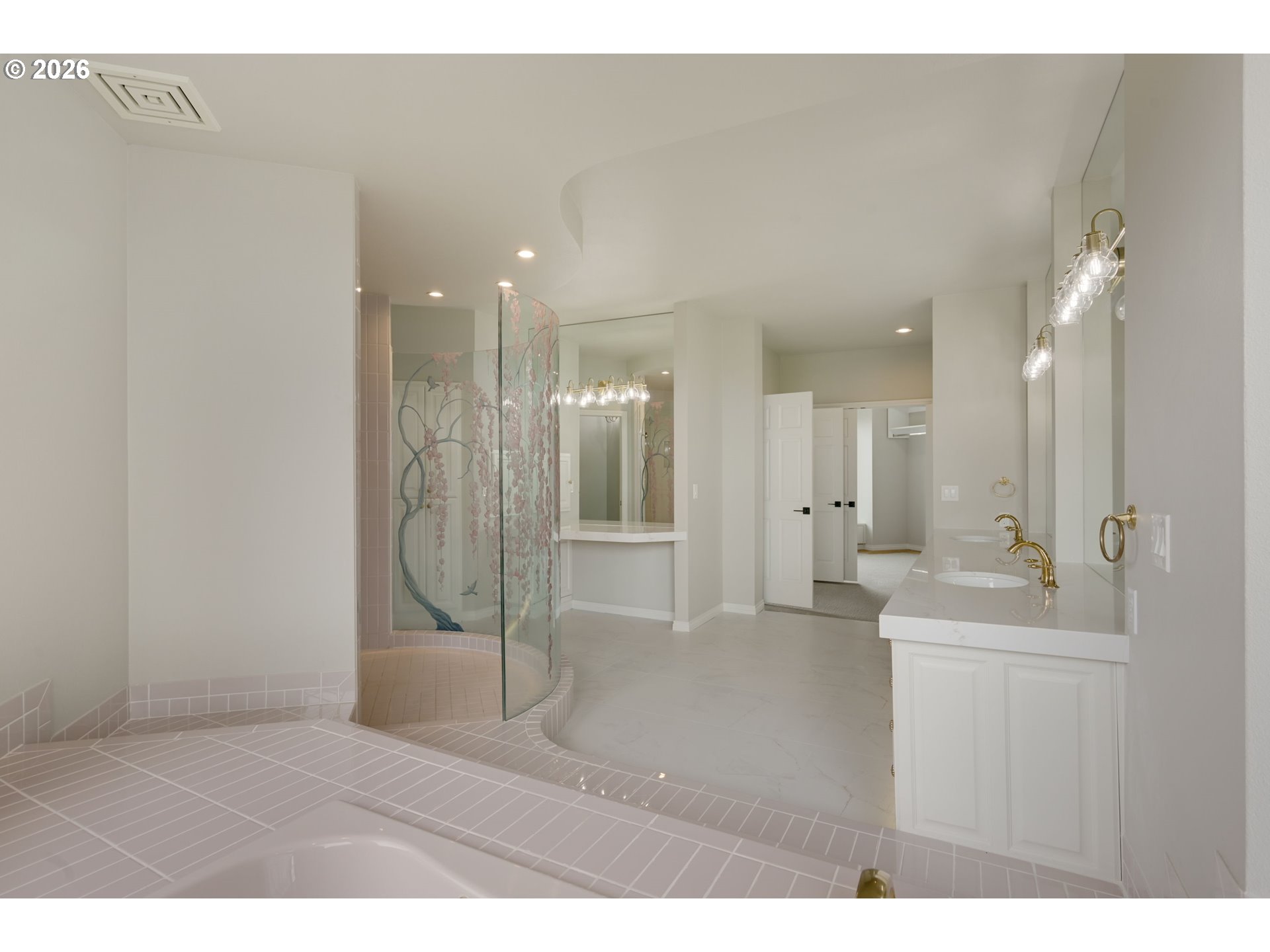 3010 Northwest 18th Avenue Camas, WA 98607 - Photo 24 of 48 Owner's Suite Bathroom