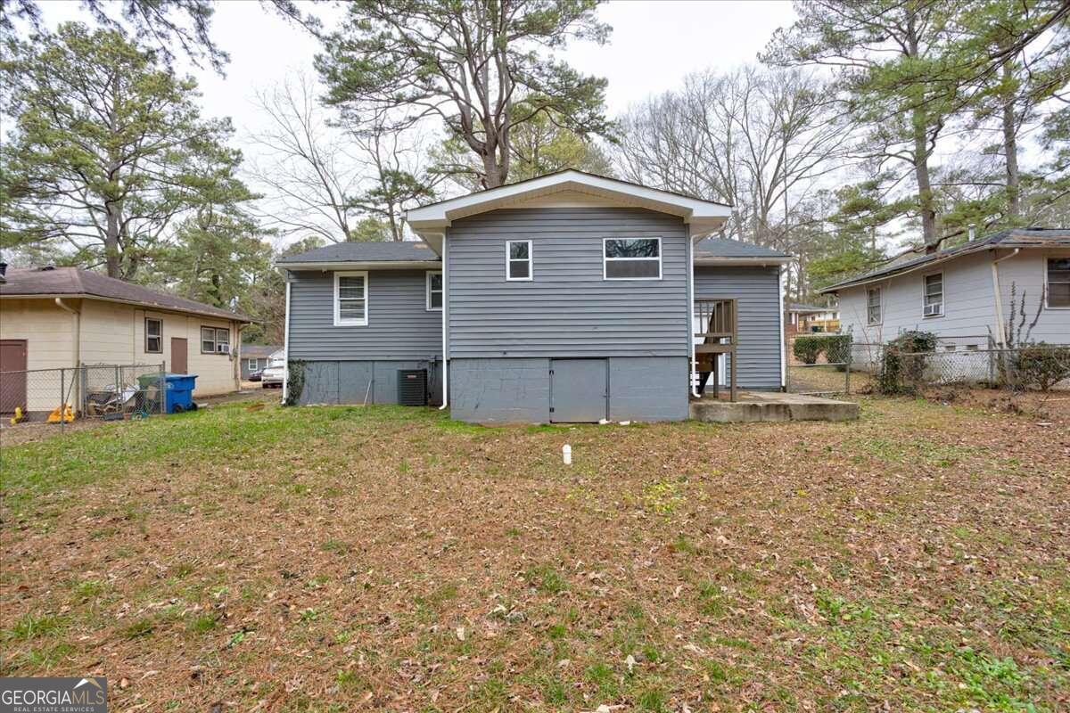 130 Mount Zion Road Southwest Atlanta, GA 30354 - Photo 18 of 22 a backyard of a house