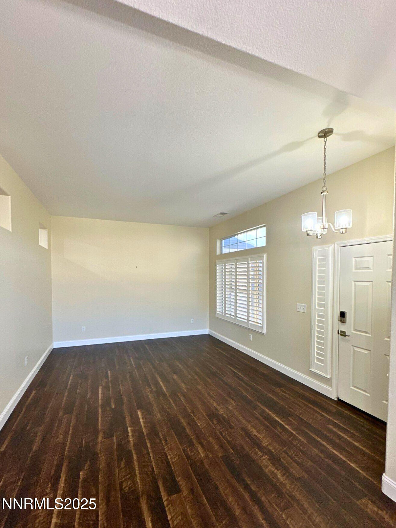 1390 South Fox Glen Court Reno, NV 89521 - Photo 2 of 24 dfe9d07e-d75d-4c98-aa3a-88f3438e2325