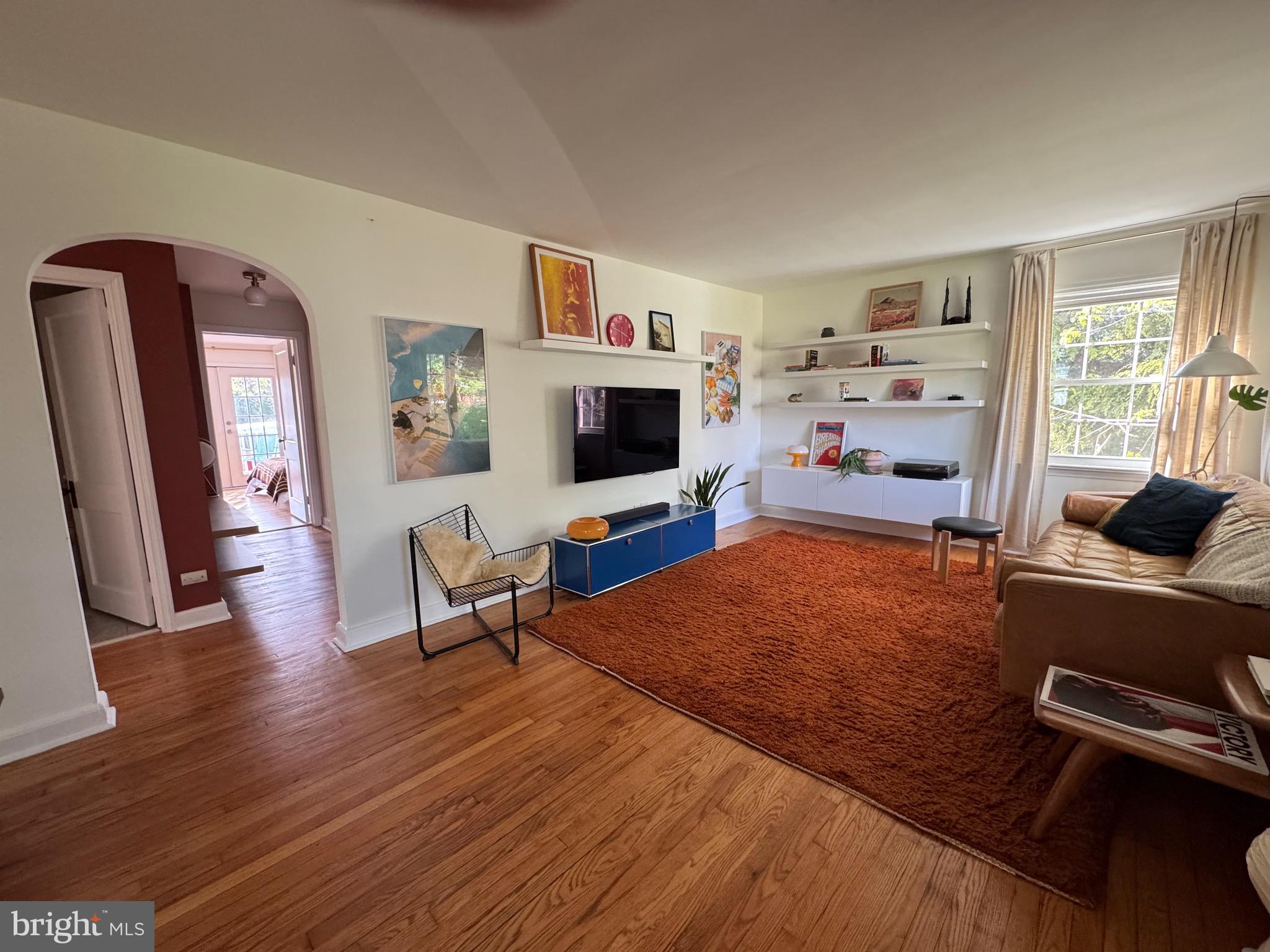 41 Ewingville Road Ewing, NJ 08638 - Photo 4 of 38 LIVING ROOM