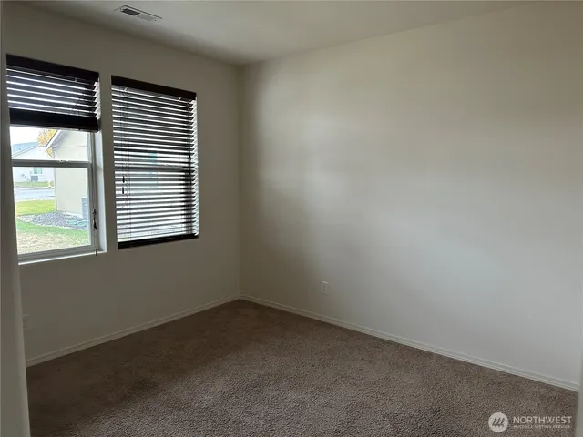 $375,000 | 720 South Lakeland Drive, Moses Lake, WA 98837